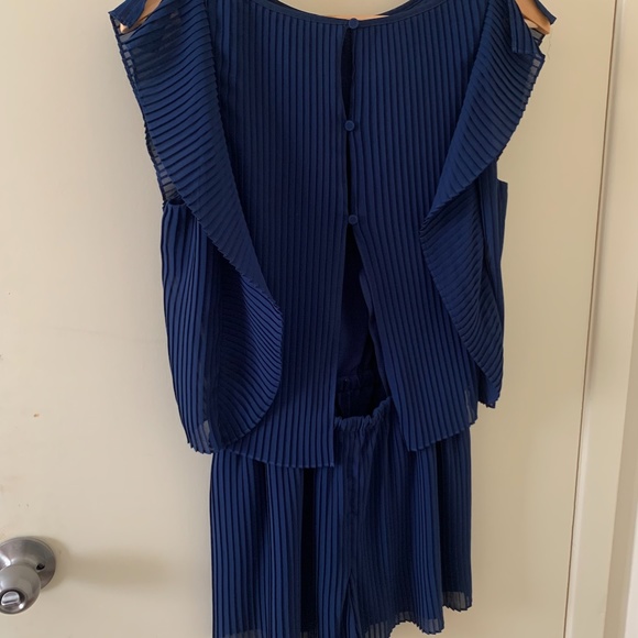 Club Monaco Jonet Romper - Picture 7 of 9